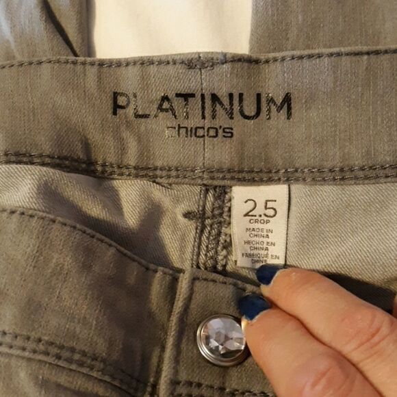 Chicos Platinum Bling Diamond Pockets‎ Crop Jeans - Picture 7 of 8